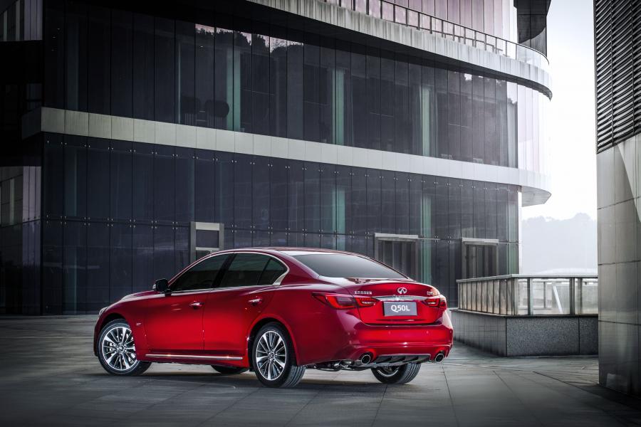  Infiniti Q50L 2.0t Luxury 2018 года  (CN) (фото 2 из 3)